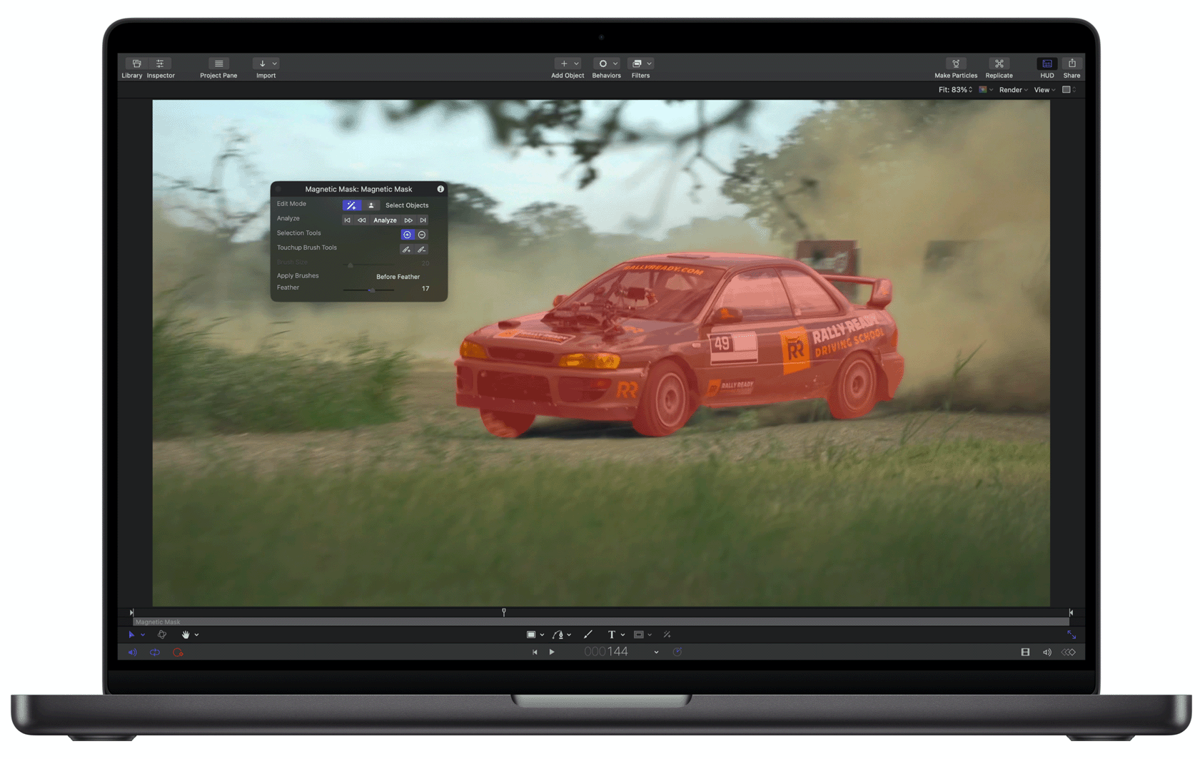 MacBook Pro 上显示着 Motion 中的磁性蒙版